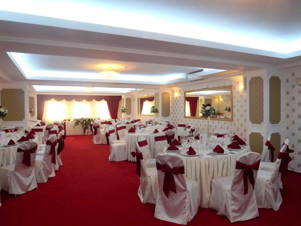 West Plaza Hotel Bucarest Exterior foto