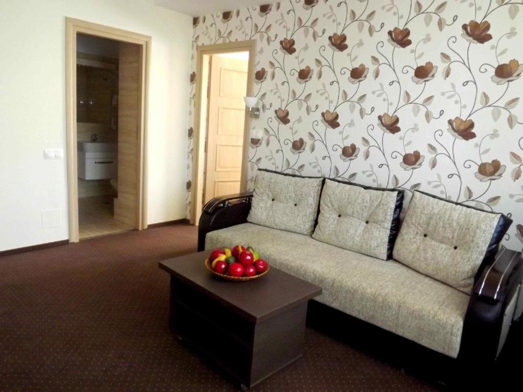 West Plaza Hotel Bucarest Exterior foto